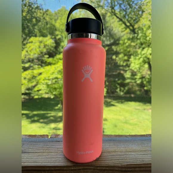 Hydroflask Hibiscus w Lid - Picture 1 of 6
